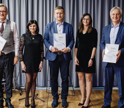 Wręczenie tytułu Ekspert Drogowo-Mostowy 2021 laureatom: Igorowi Ruttmarowi (TPA), Piotrowi Rychlewskiemu (Instytut Badawczy Dróg i Mostów) oraz Krzysztofowi Żółtowskiemu (Politechnika Gdańska)